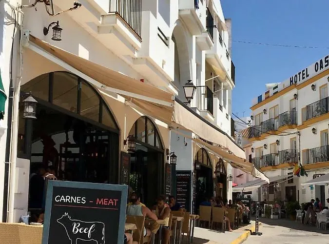 Castillo Apartment *